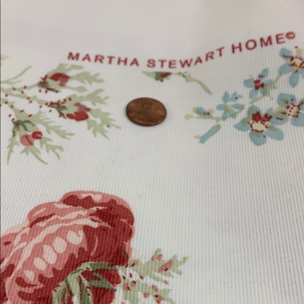 Martha Stewart Home fabric. Shabby chic floral - Picture 4 of 4